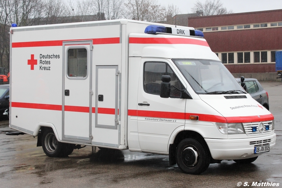 Rotkreuz Oberhausen 11 KTW-05 (a.D.)