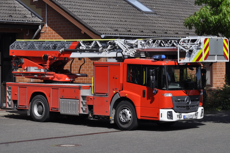 Mercedes-Benz Econic 1830 - Magirus - DLK 23/12