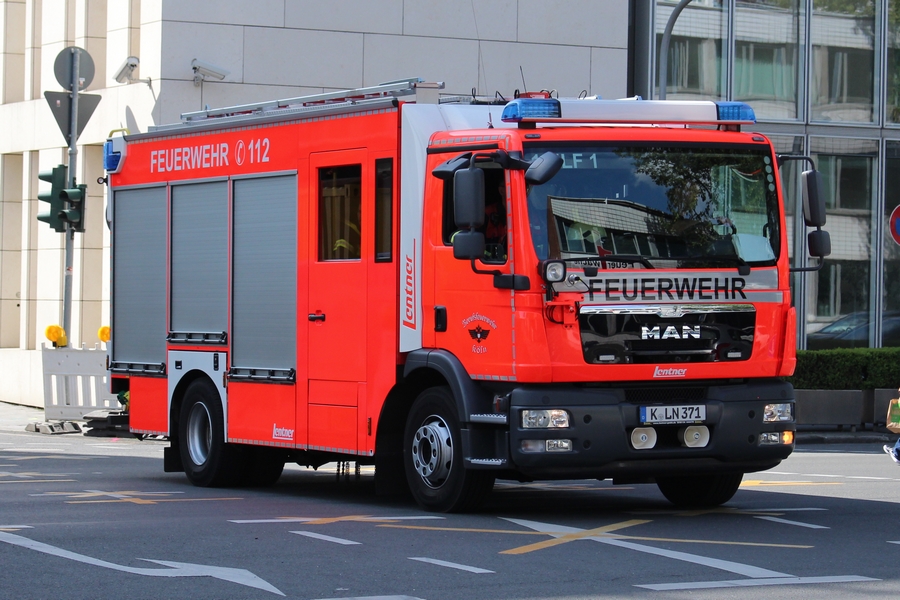 Florian Köln 76 HLF20-01